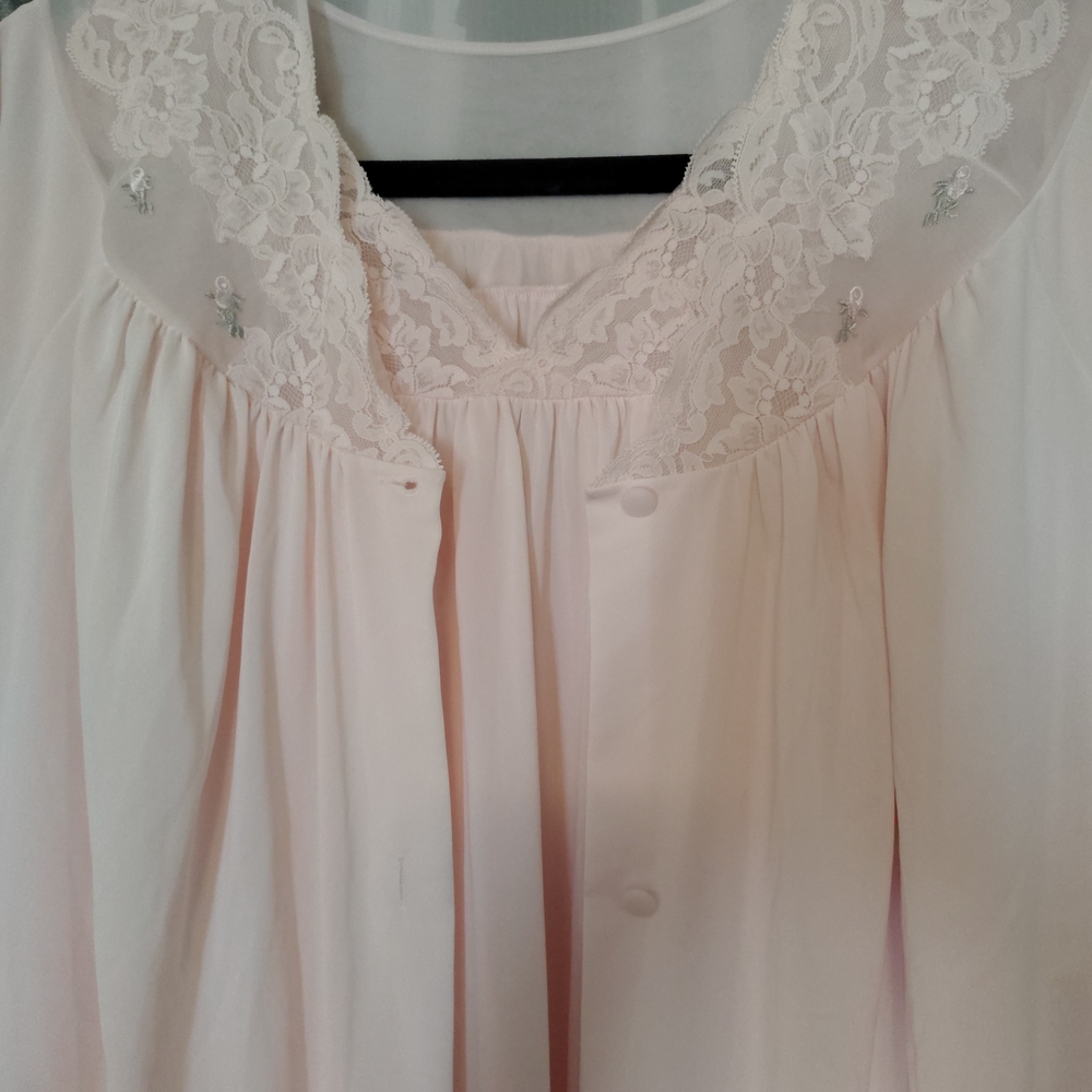Women's Lace-Trim Nightgown And Button-Front Robe in Pale Pink Peignoir Set